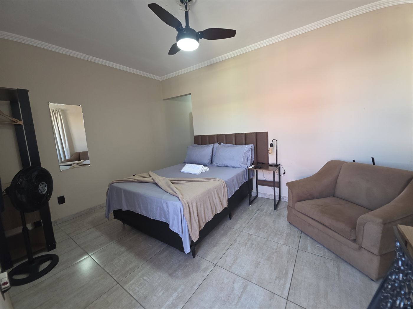 Quarto 3 — poltrona