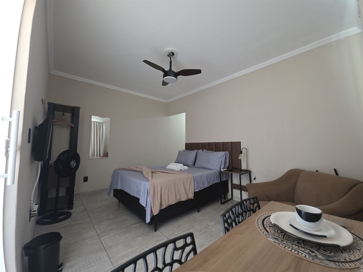 Quarto 3 — mesa